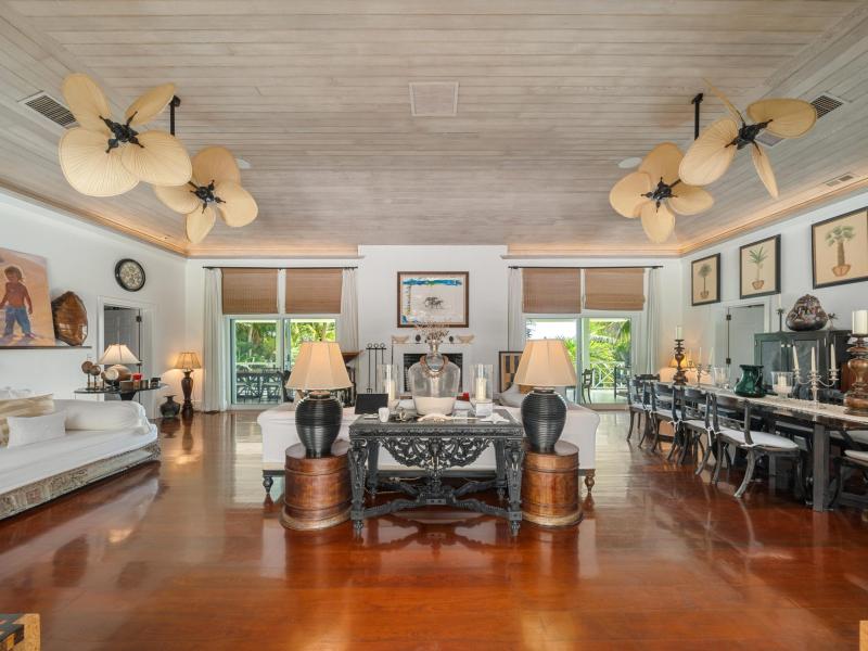 Three Bees , Harbour Island 