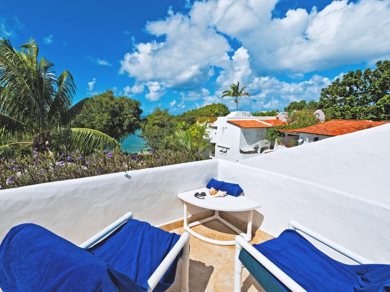 Merlin Bay Villa - Gingerbread , Beachfront villas Barbados , Merlin Bay , St James , The Garden, Barbados , West Coast Barbados 