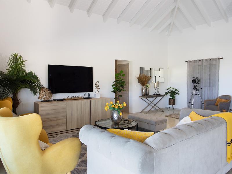 La Casa del Jefe , Orient Bay 