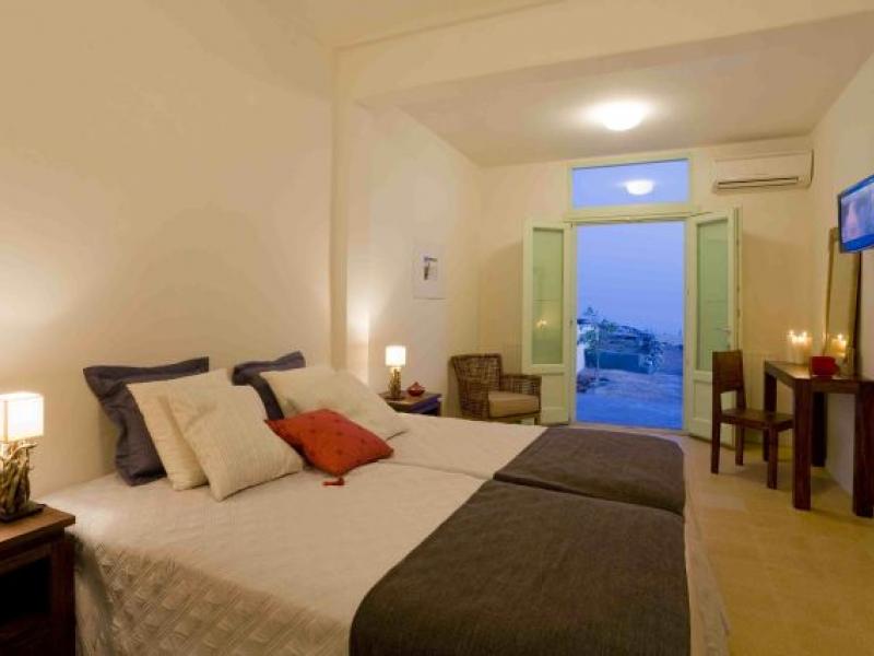 Whitesun , Santorini 