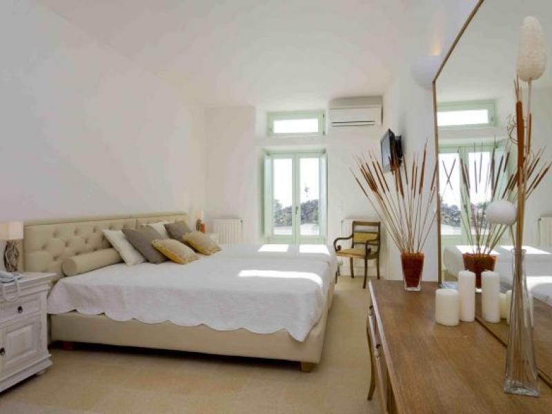 Whitesun , Santorini 