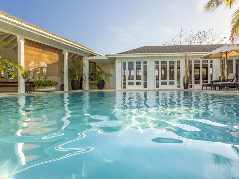 Cotton House , Endeavour Bay 