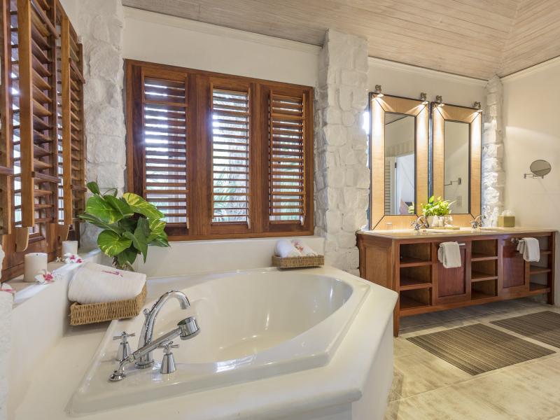 Cotton House , Endeavour Bay 