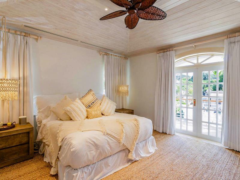 Old Trees 104 - Sunset , Beachfront villas Barbados , Old Trees , Paynes Bay , St James , West Coast Barbados 