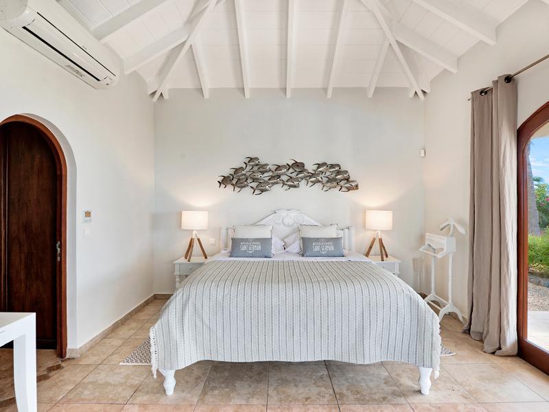 Happy Bay , Happy Bay 