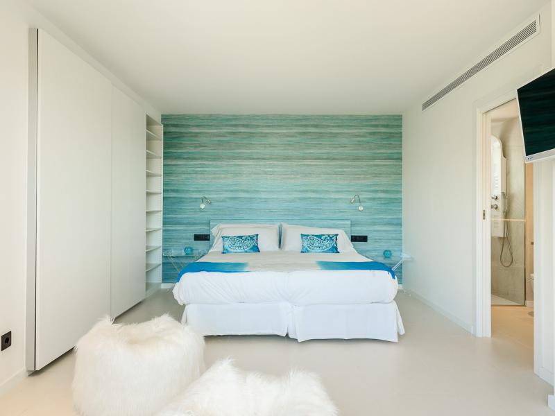 Villa Equis , Cap Martinet 