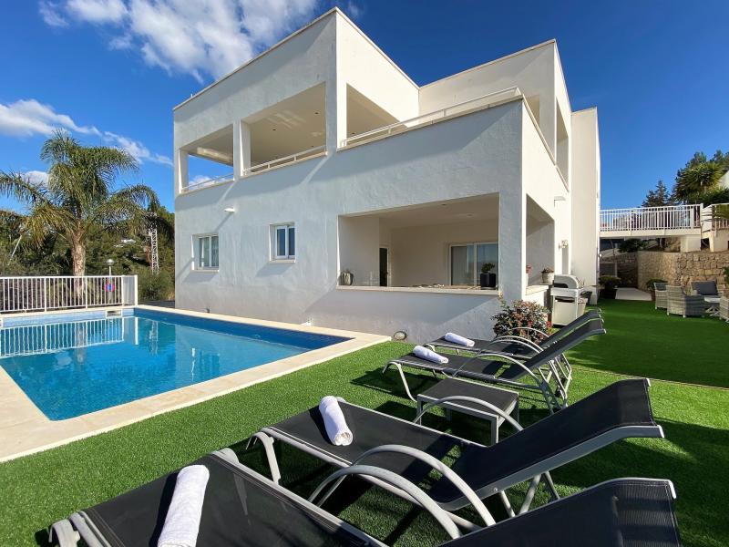 Villa Samy , Cap Martinet 
