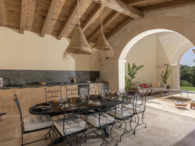Villa Calvia , 