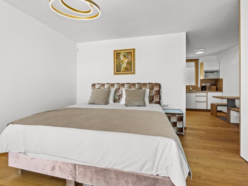Villa Spirit , 
