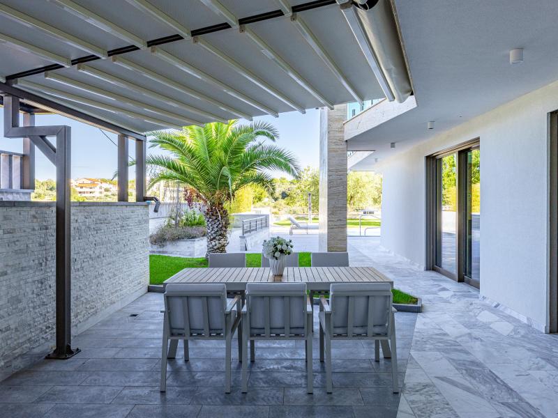 Villa Spirit , 