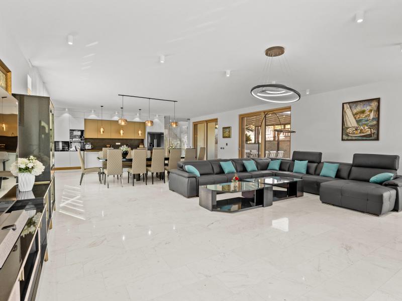 Villa Spirit , 