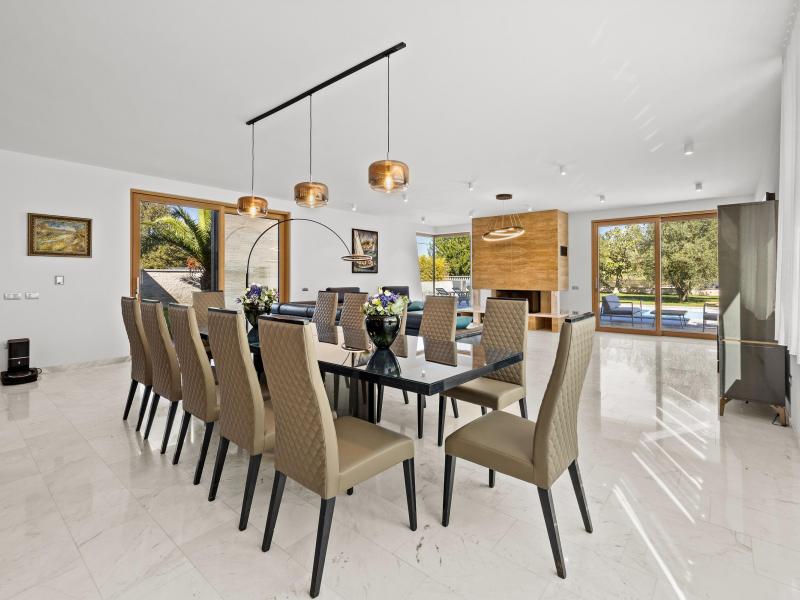 Villa Spirit , 