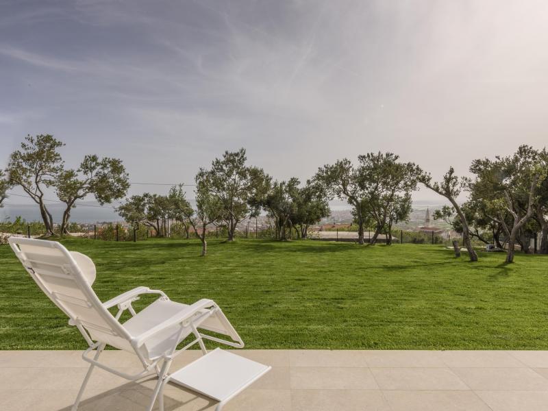Villa Floora , 