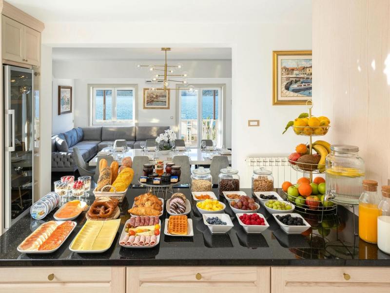 Villa Golden Hour , 