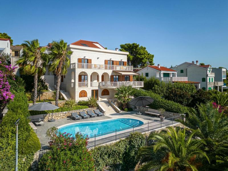 Villa Golden Hour , 