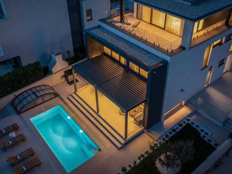 Villa Happiness , 