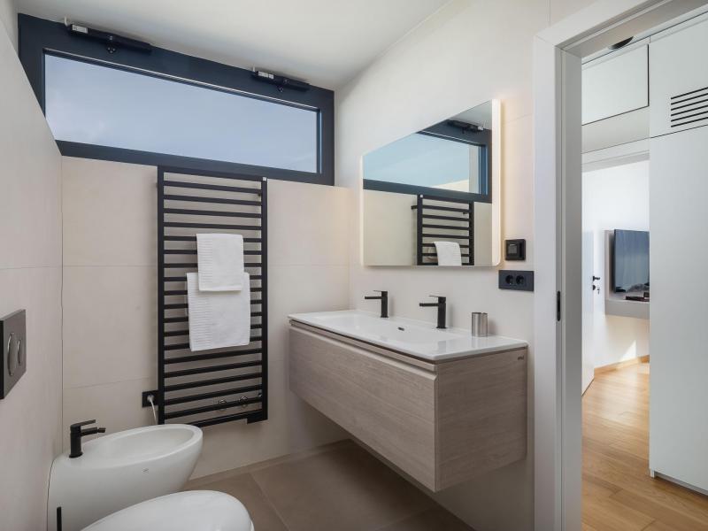 Villa Happiness , 