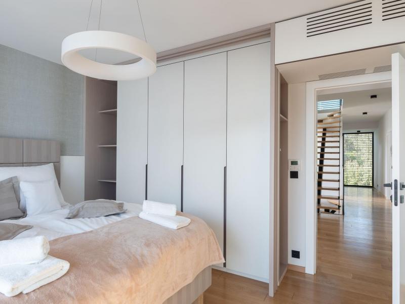 Villa Happiness , 