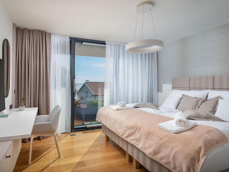 Villa Happiness , 
