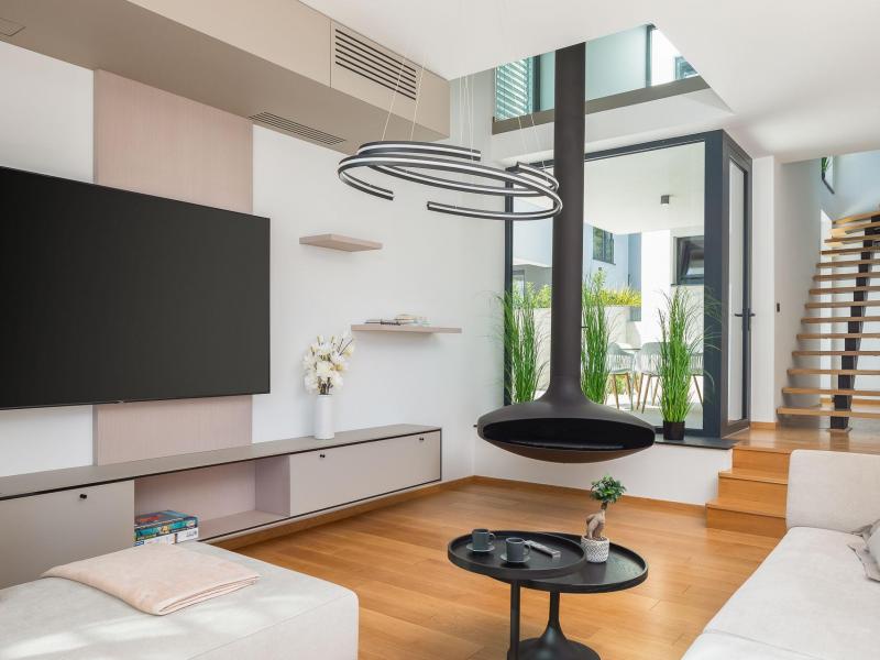 Villa Happiness , 