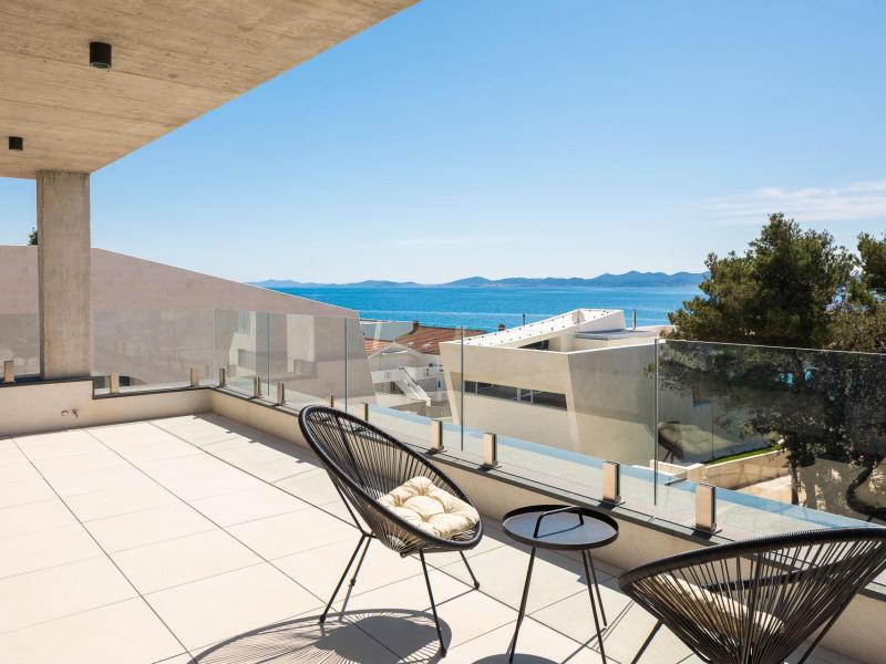 Villa Happiness , 