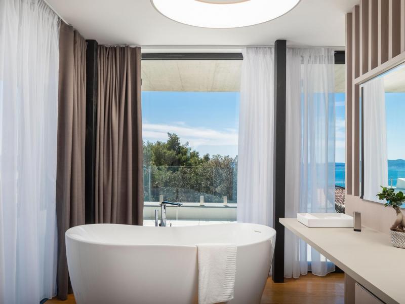 Villa Happiness , 