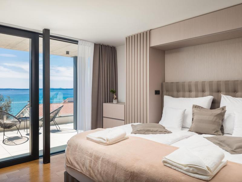Villa Happiness , 