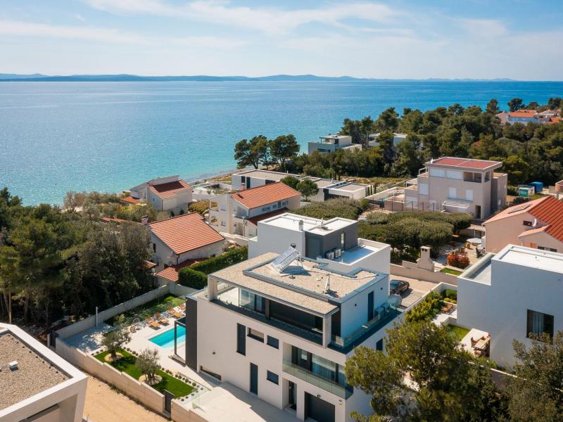 Villa Happiness , 