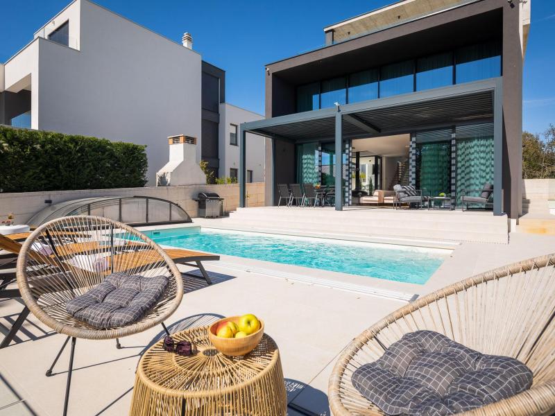 Villa Happiness , 