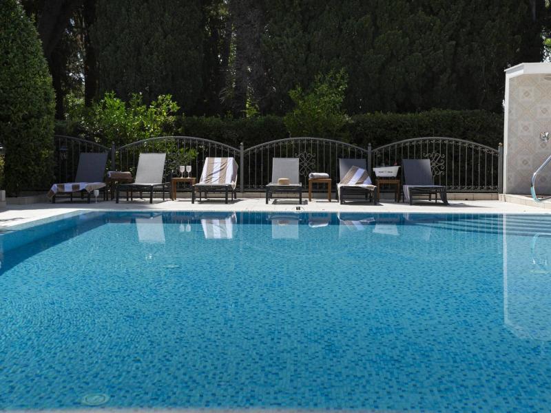 Villa Eterna , 