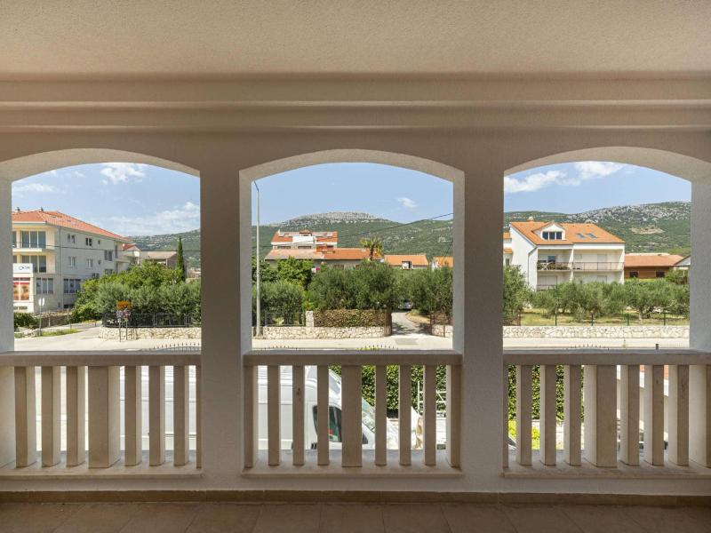 Villa Eterna , 