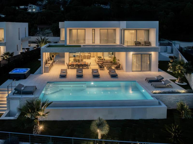 Villa Kira , 