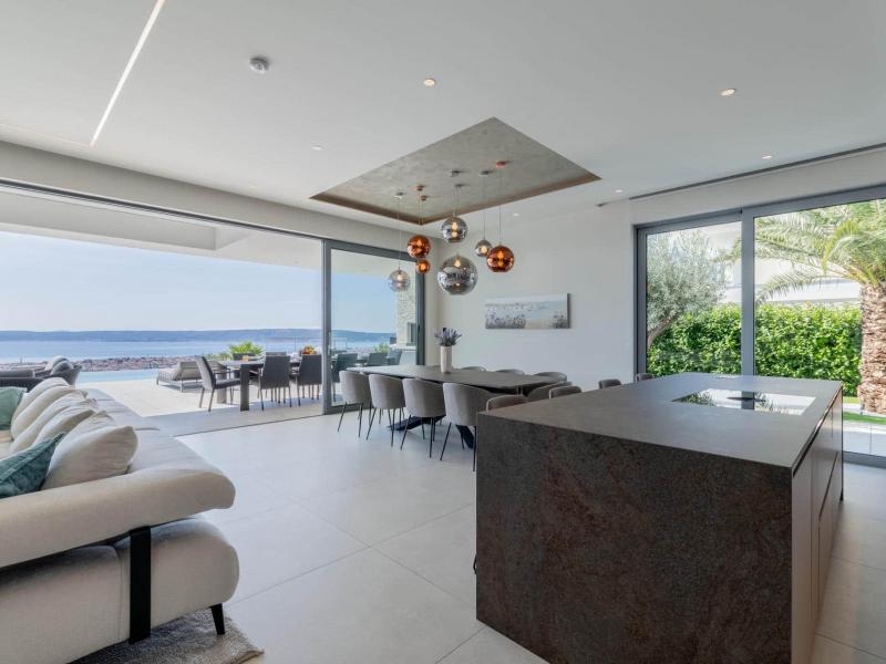 Villa Kira , 