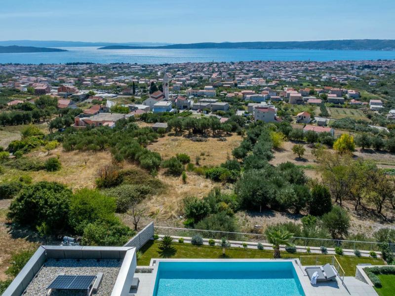 Villa Kira , 
