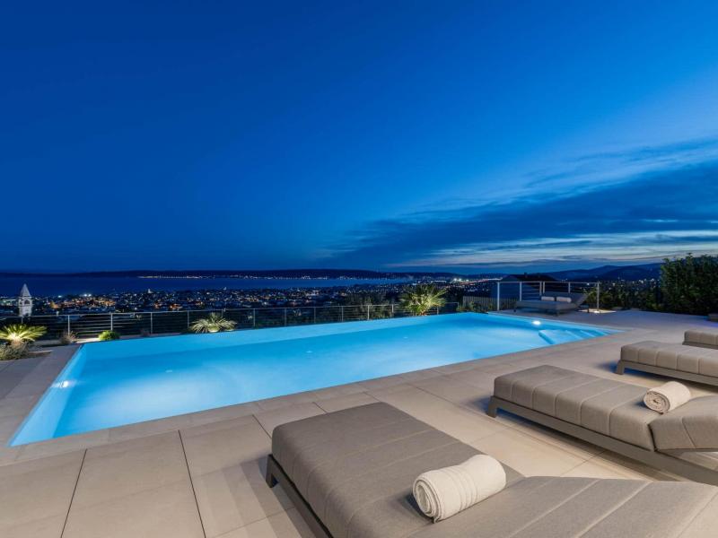 Villa Kira , 