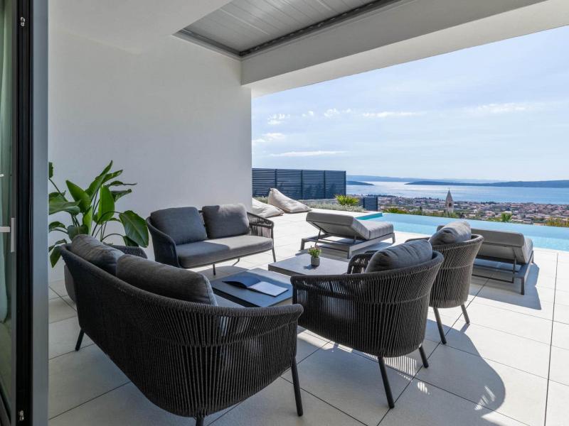 Villa Kira , 