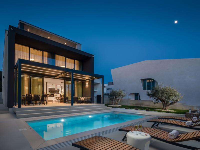Villa Happiness , 