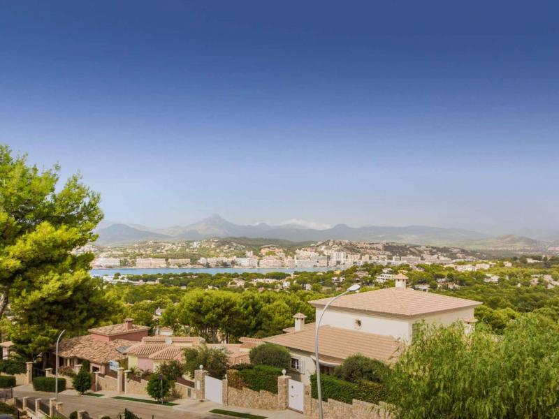 Villa Molton , 
