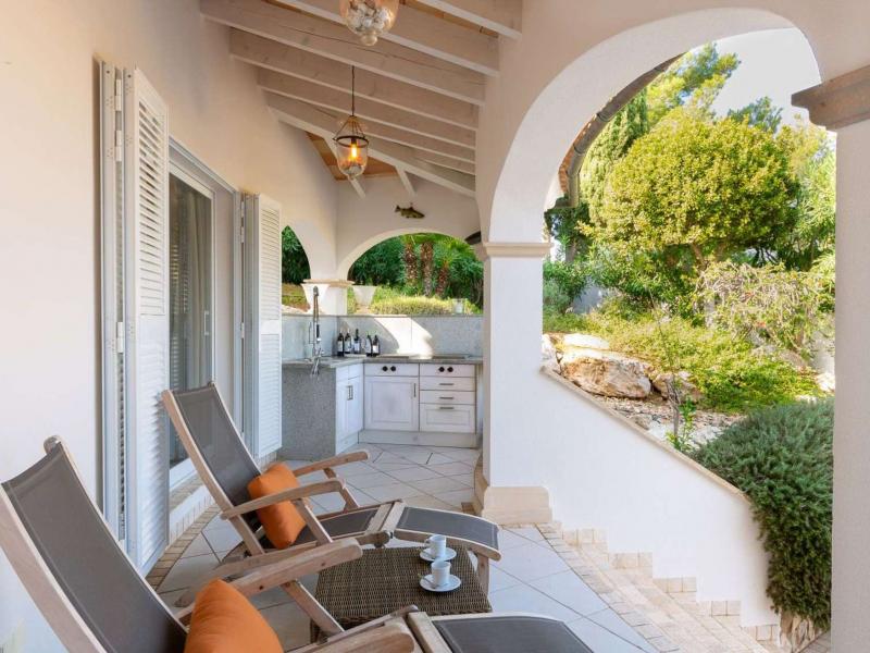 Villa Molton , 