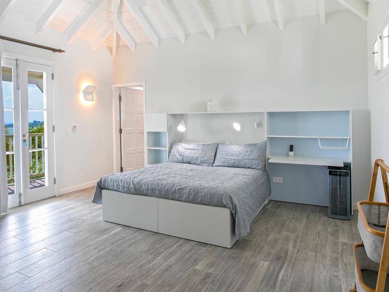 Le Caprice , Terres Basses 