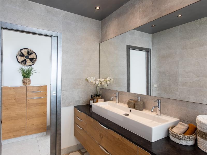 Vogue Art , Orient Bay 