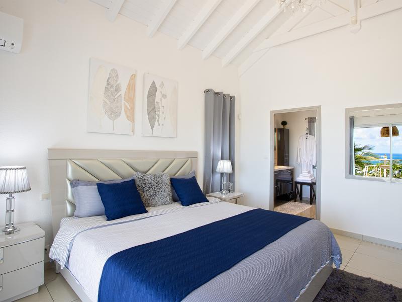 La Casa del Jefe , Orient Bay 