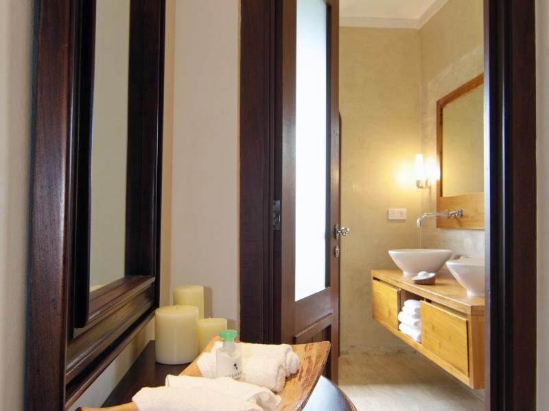 Carenage Villa , Canouan Island, St. Vincent and the Grenadines 