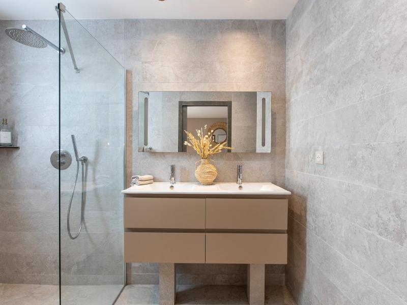 Vogue Art , Orient Bay 