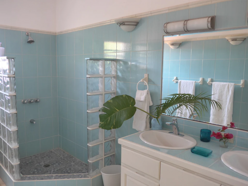 Bay House , Dieppe Bay 