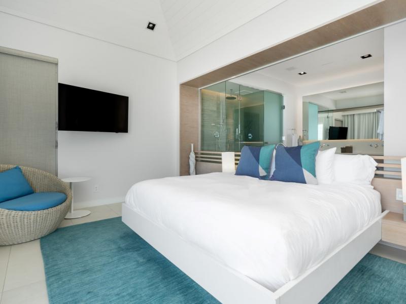 Villa Helios , Long Bay 