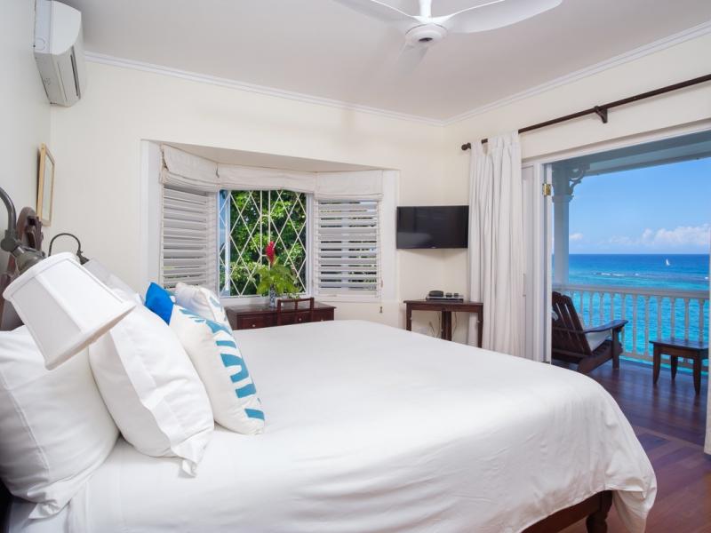 Scotch on the Rocks , Ocho Rios 