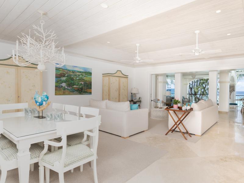 Old Trees Sea Breeze 204 , Beachfront villas Barbados , Old Trees , Paynes Bay , St James , West Coast Barbados 