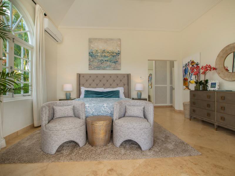 Villa Aquilae , Lower Carlton , St James 