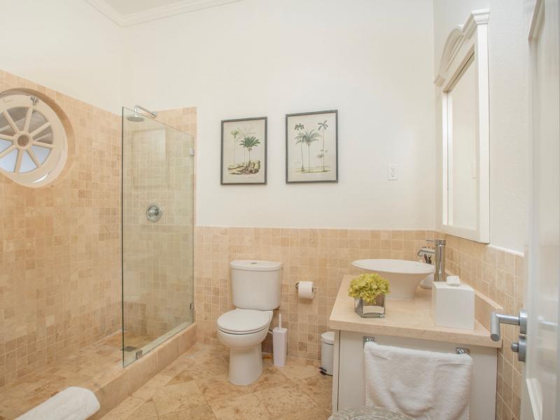 Villa Aquilae , Lower Carlton , St James 